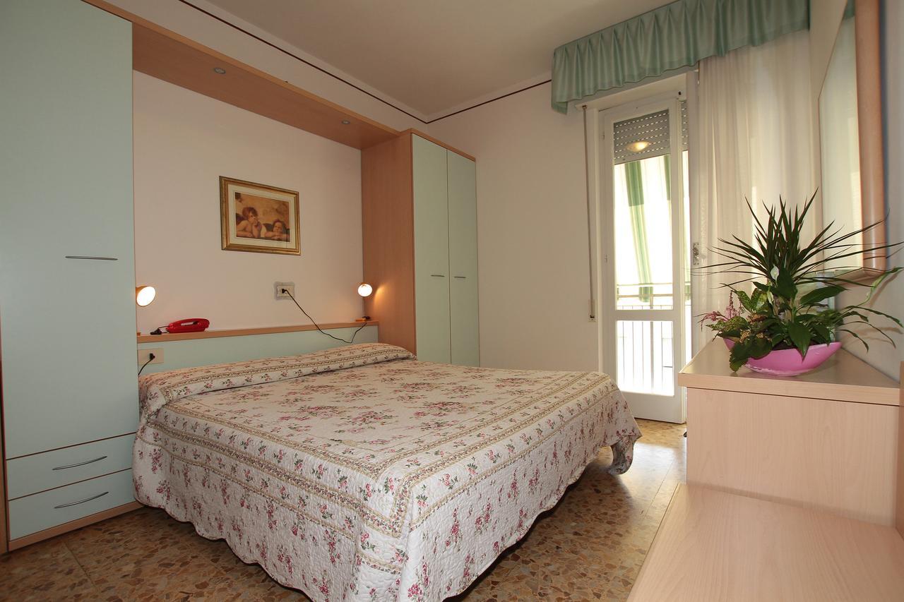 Hotel Vera Marina di Massa Exterior photo
